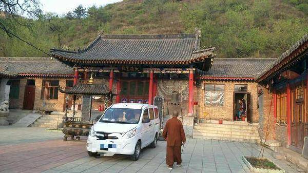 ‘星空官网’府西社区举办“家风家训”书画展(图1) 星空官网